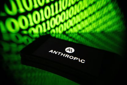 El logo de Anthropic en un dispositivo