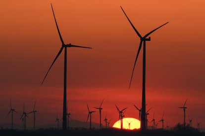 Molinos de viento cerca de Kittsee, Baja Austria
