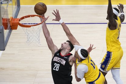 Alperen Sengun (Rockets), frente a los Lakers en los Playoffs de la NBA 2026