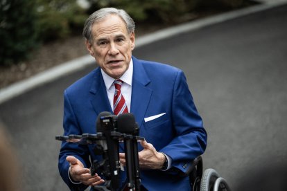 El gobernador de Texas, Greg Abbott, durante una comparecencia. Julio de 2025