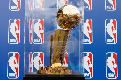 Trofeo Larry O'Brien. Imagen de archivo