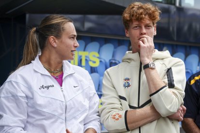 Aryna Sabalenka y Jannik Sinner, antes de un torneo