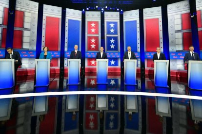 Siete candidatos a gobernador de California participan en el tercer debate televisado