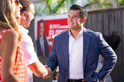 Eric Flores, candidato republicano al Congreso