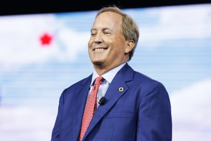 Ken Paxton en San Antonio/ BRYAN OLIN DOZIER