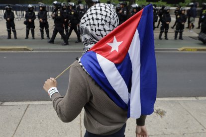Un manifestante pro-Cuba en una marcha palestina (Archivo)