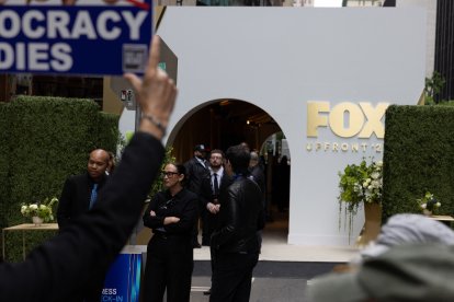 Protesta frente al edificio de Fox Corporation (Archivo)