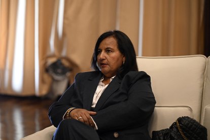 Dinorah Figuera durante la reunión de este jueves con Jorge Rodríguez.