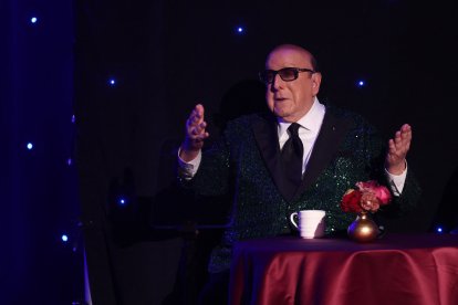 (Archivo) El legendario productor musical Clive Davis