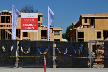 Nuevas casas en construcción en EEUU (Archivo)