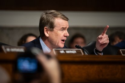 El senador Michael Bennet.