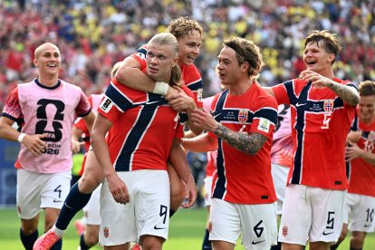 Erling Braut Haaland celebrates scoring his team's second goal/ JEWEL SAMAD