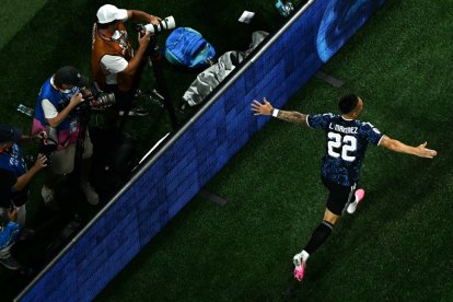 Lautaro Martínez celebra el gol que le dio el pase a Argentina a la final del mundo