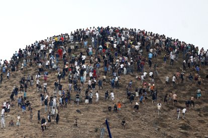 Miles de inmigrantes de Marruecos han cruzado los muros de Ceuta en las últimas horas
