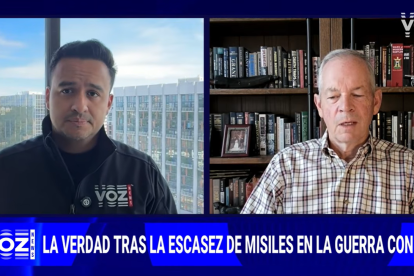 Una imagen de la entrevista de Juan Esteban Silva al general Sean MacFarland
