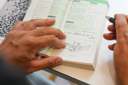 (Archivo) Estudiantes chinos aprendiendo español