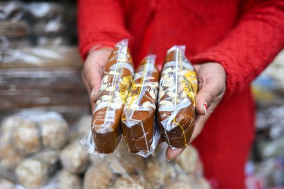 Venta de nueces en un paquete (Imagen de referencia)
