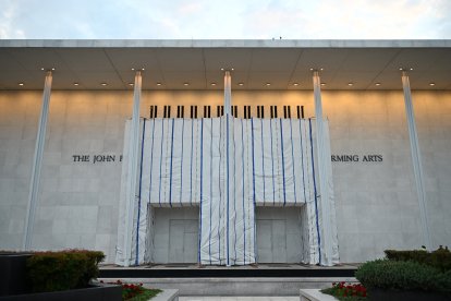 Fotografía de la fachada del Kennedy Center, el 28 de junio de 2026.