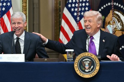 Chris Wright, secretario de Energía, junto a Donald Trump/ Andrew Caballero- Reynolds