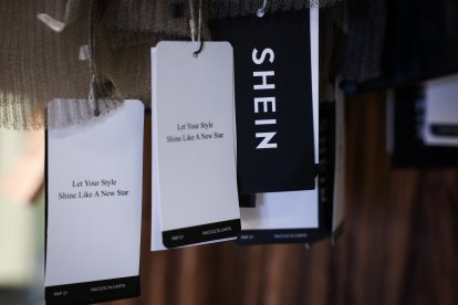 (Archivo) Etiquetas de la marca Shein
