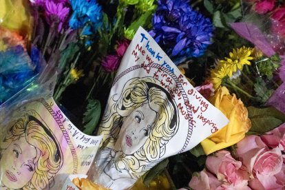 Imagen de los homenajes a Dolly Parton