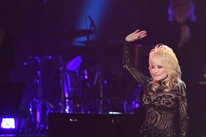 Dolly Parton en Los Ángeles/ Valerie MACON