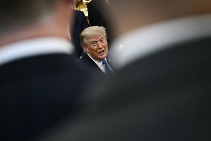 Donald Trump responde a preguntas de la prensa durante una reunión con ejecutivos de la industria turística, este 2 de septiembre.