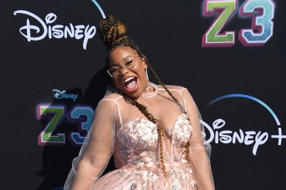 La actriz estadounidense Carla Jeffery llega al estreno de «Zombies 3» en el Barker Hanger de Santa Mónica, California, el 9 de julio de 2022.