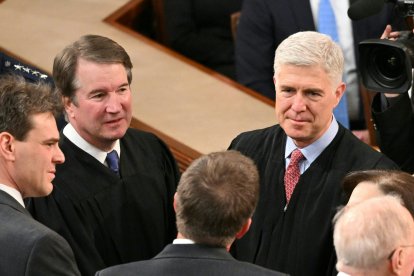 Brett Kavanaugh junto a Neil Gorsuch/ Mandel Ngan