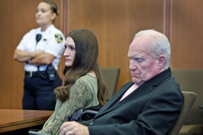 La acusada Lindsay Clancy y su abogado, Kevin Reddington