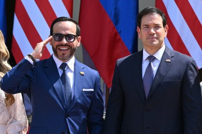 Imagen del presidente de Colombia y el secretario Rubio