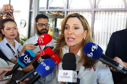 Maria Elvira Salazar en diálogo con la prensa/ Vanexa Romero