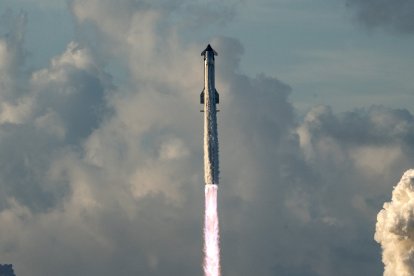 El vuelo 14 de la nave espacial Starship de SpaceX se lanzó desde Texas
