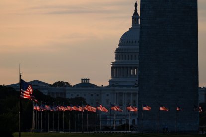 Vista de la cúpula del Capitolio de los Estados Unidos y el Monumento a Washington