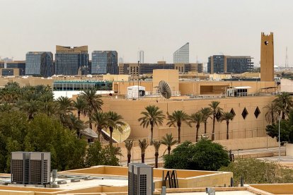 La sede de la embajada de Estados Unidos en Riad aparece en una imagen del 3 de marzo de 2026,