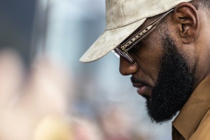 LEBRON James (EE. UU.), jugador de los LAKERS de la NBA, retratado durante las 24 Horas de Le Mans de 2023 en el Circuito de las 24 Horas de Le Mans, del 10 al 11 de junio de 2023 en Le Mans, Francia.