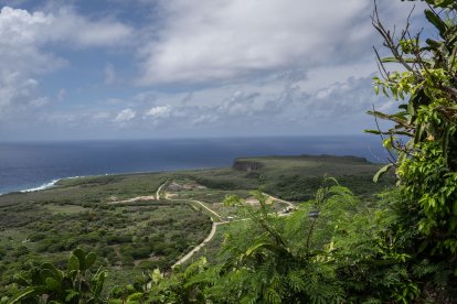 Una vista general desde el Acantilado del Suicidio en Saipán, Islas Marianas del Norte.