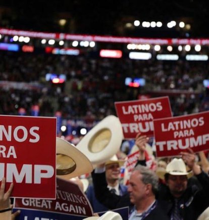 Según las últimas encuestas, Trump supera el 40% entre los hispanos/ Voice of America