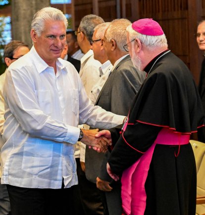 Miguel Diaz Canel y el enviado del Vaticano, arzobispo Paul Richard Gallagher