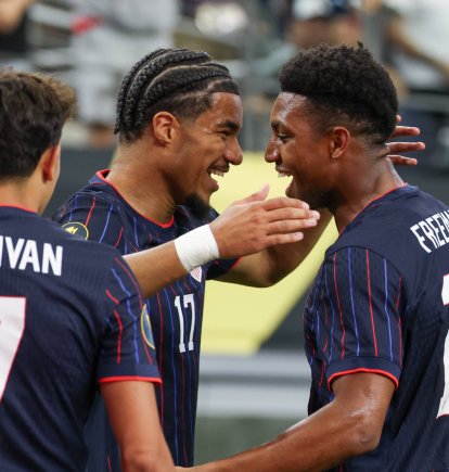Los futbolistas de la USMNT celebran un gol en la Copa Oro 2025