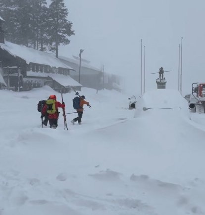 Equipo de rescate en el área de Castle Peak