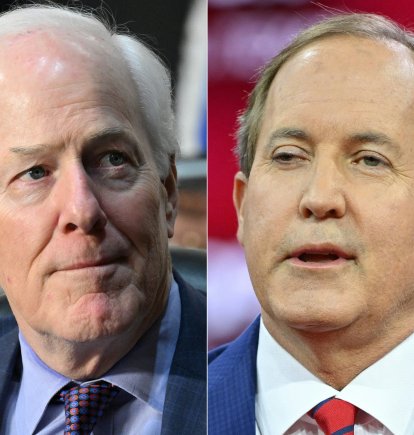 John Cornyn y Ken Paxton/ Stefani Reynolds