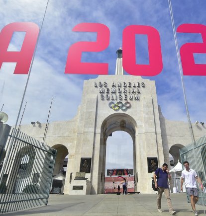 los angeles memorial coliseum