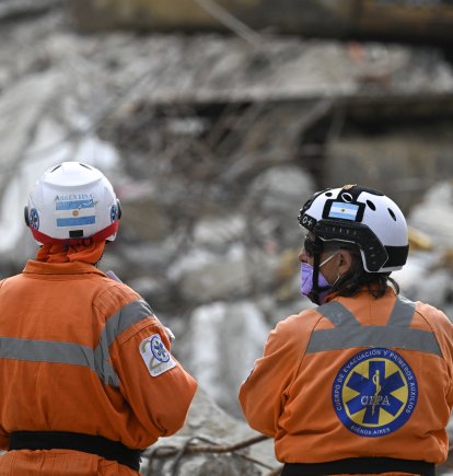 Equipo de rescate argentino en La Guaira