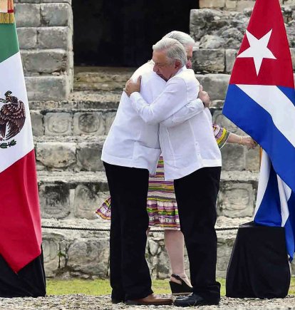El expresidente mexicano Andrés Manuel López Obrador y el cubano Miguel Díaz-Canel