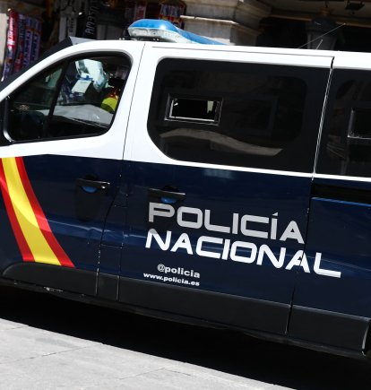 Se ve un coche de la Policía Nacional española en una calle de Madrid, España, el 27 de junio de 2022.