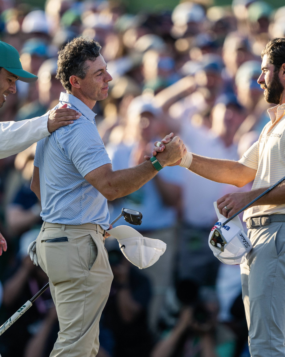 Rory McIlroy, de Irlanda del Norte, y Cameron Young, de Estados Unidos, durante la ronda final del Torneo de Golf Masters 2026, celebrado el 12 de abril de 2026 en Augusta. Foto: Petter Arvidson / BILDBYRÃ…N / kod PA / PA1196.golf masters bbeng the masters augusta