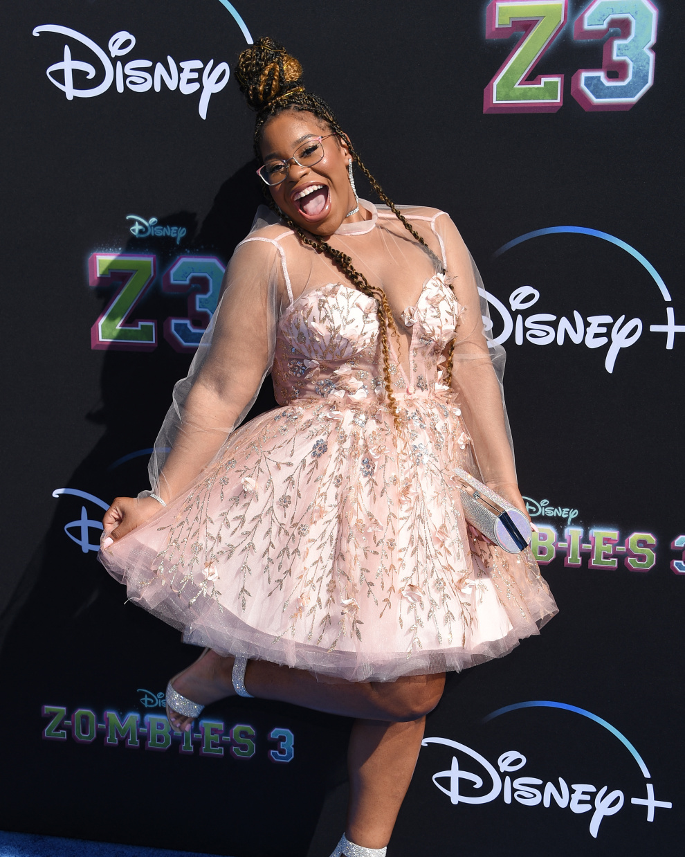 La actriz estadounidense Carla Jeffery llega al estreno de «Zombies 3» en el Barker Hanger de Santa Mónica, California, el 9 de julio de 2022.