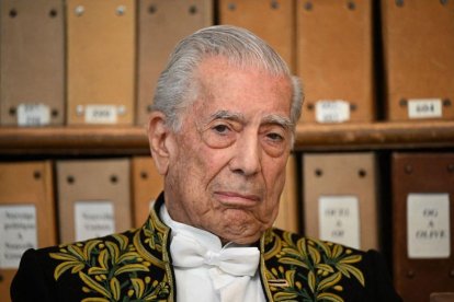 Peruvian writer Mario Vargas Llosa