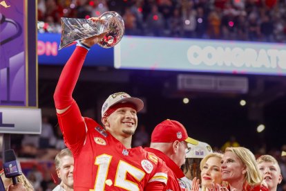 Patrick Mahomes, celebrando el triunfo en el Super Bowl LVIII